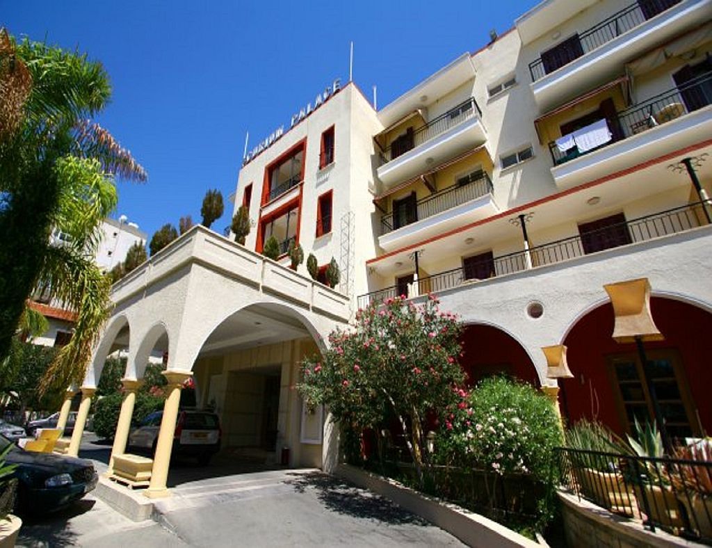 Curium Palace Hotel Limassol Exterior foto