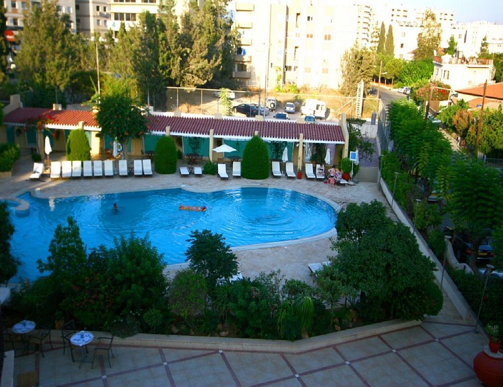 Curium Palace Hotel Limassol Exterior foto